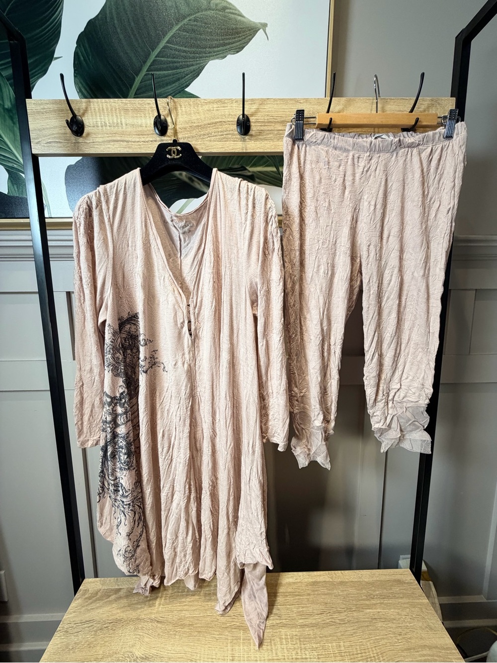 Lauren Vidal Paris Crinkle Mesh Hem V-Neck Dress And Pant Blush Pink Oversized M